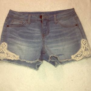 JEAN SHORTS!